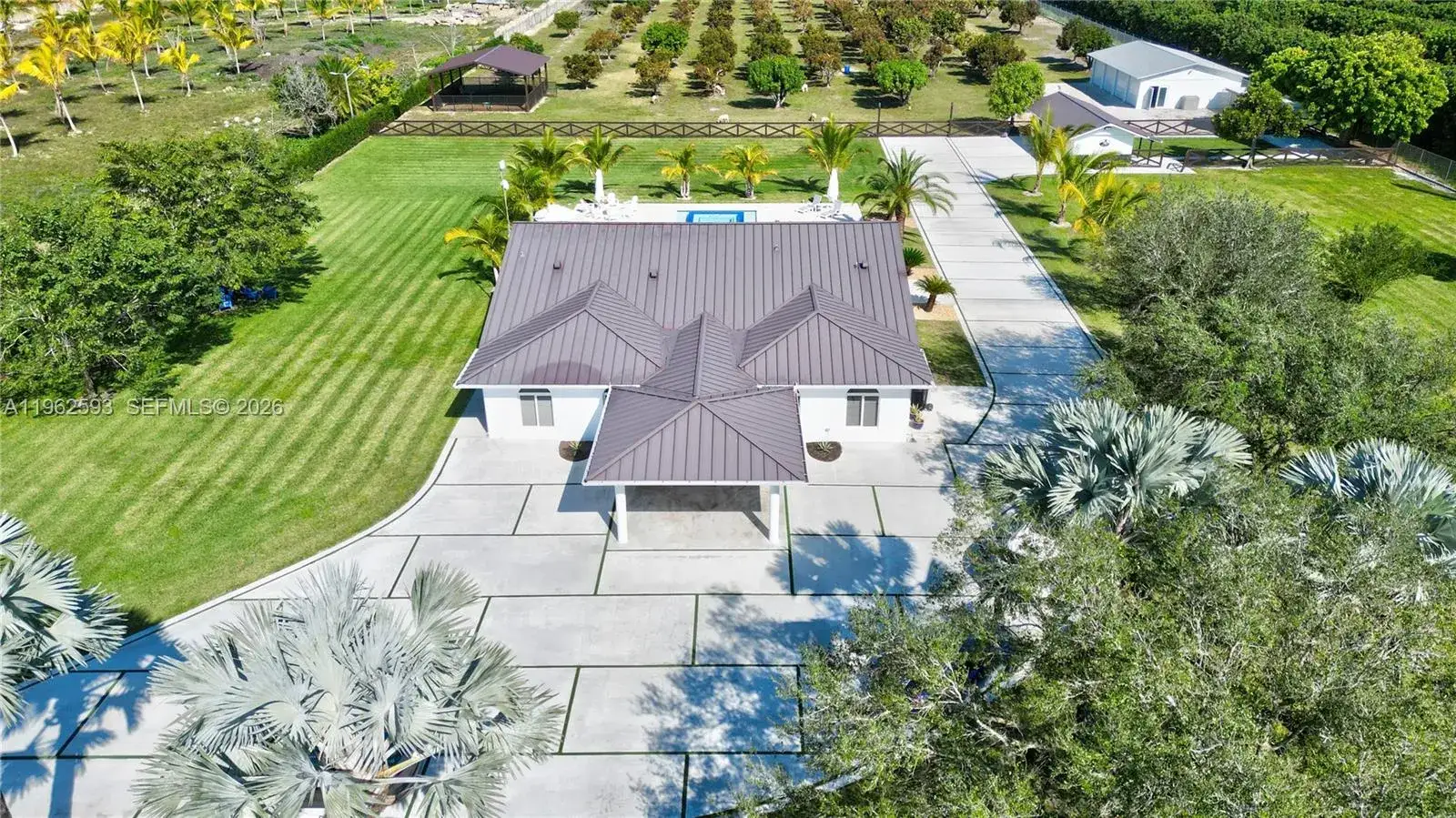 5 bedroom 4 bath Residential for sale at 20407 SW 226th St, Miami FL 33170