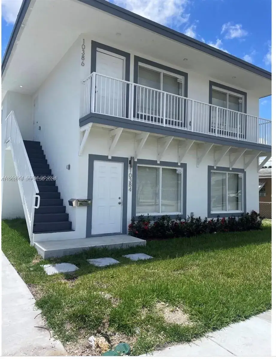 3 bedroom 2 bath Residential Lease for rent at 10386 SW 173rd St # 0, Miami FL 33157