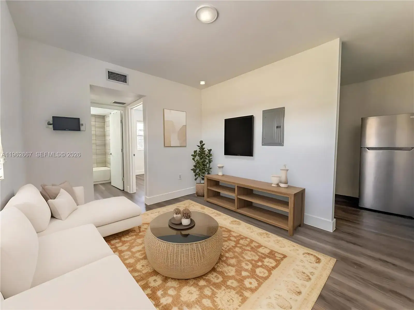 1 bedroom 1 bath Residential Lease for rent at 1710 NW 1st Ct # 13, Miami FL 33136