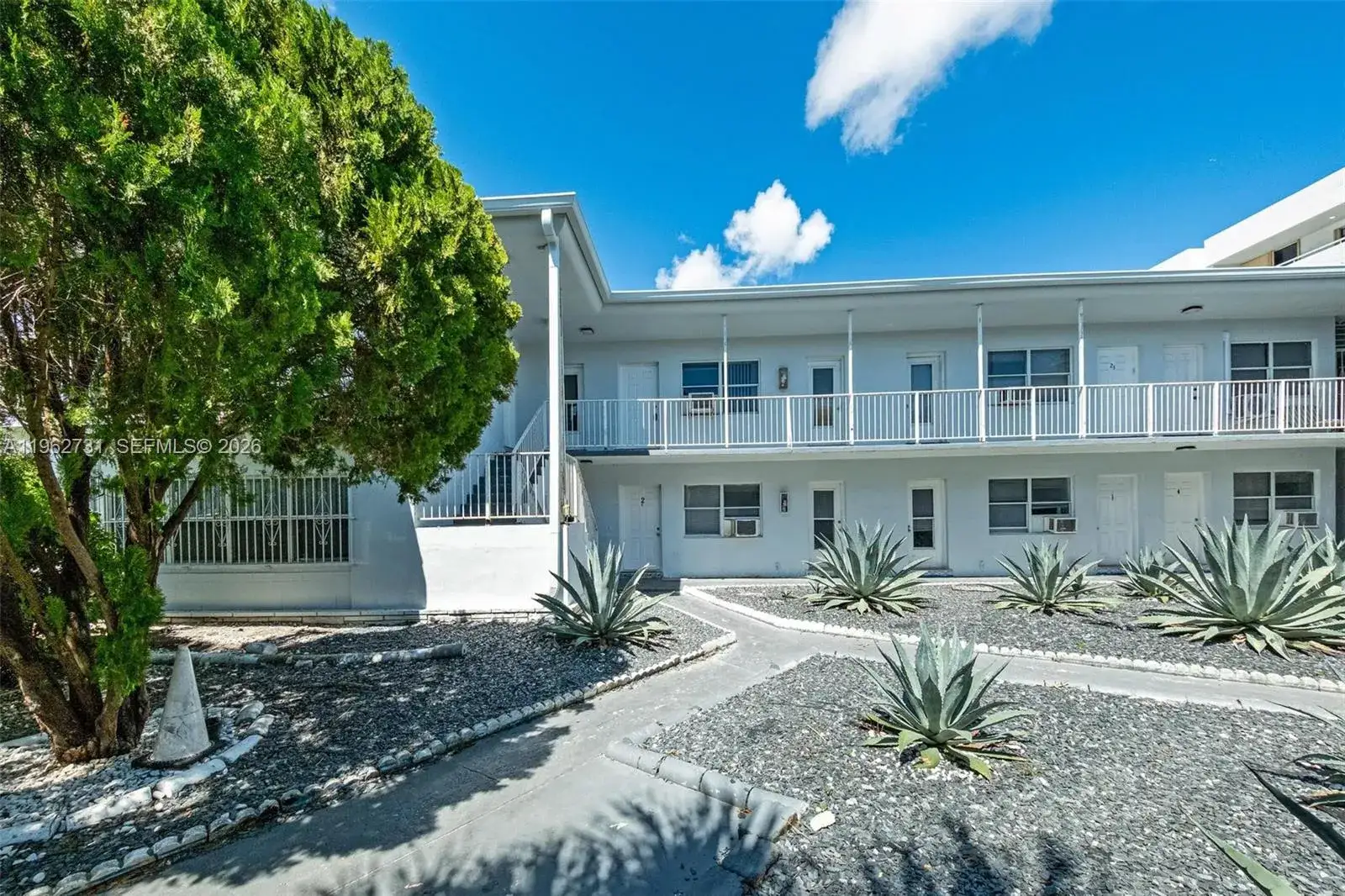 1 bedroom 1 bath Residential Lease for rent at 7271 Gary Ave # 26, Miami Beach FL 33141