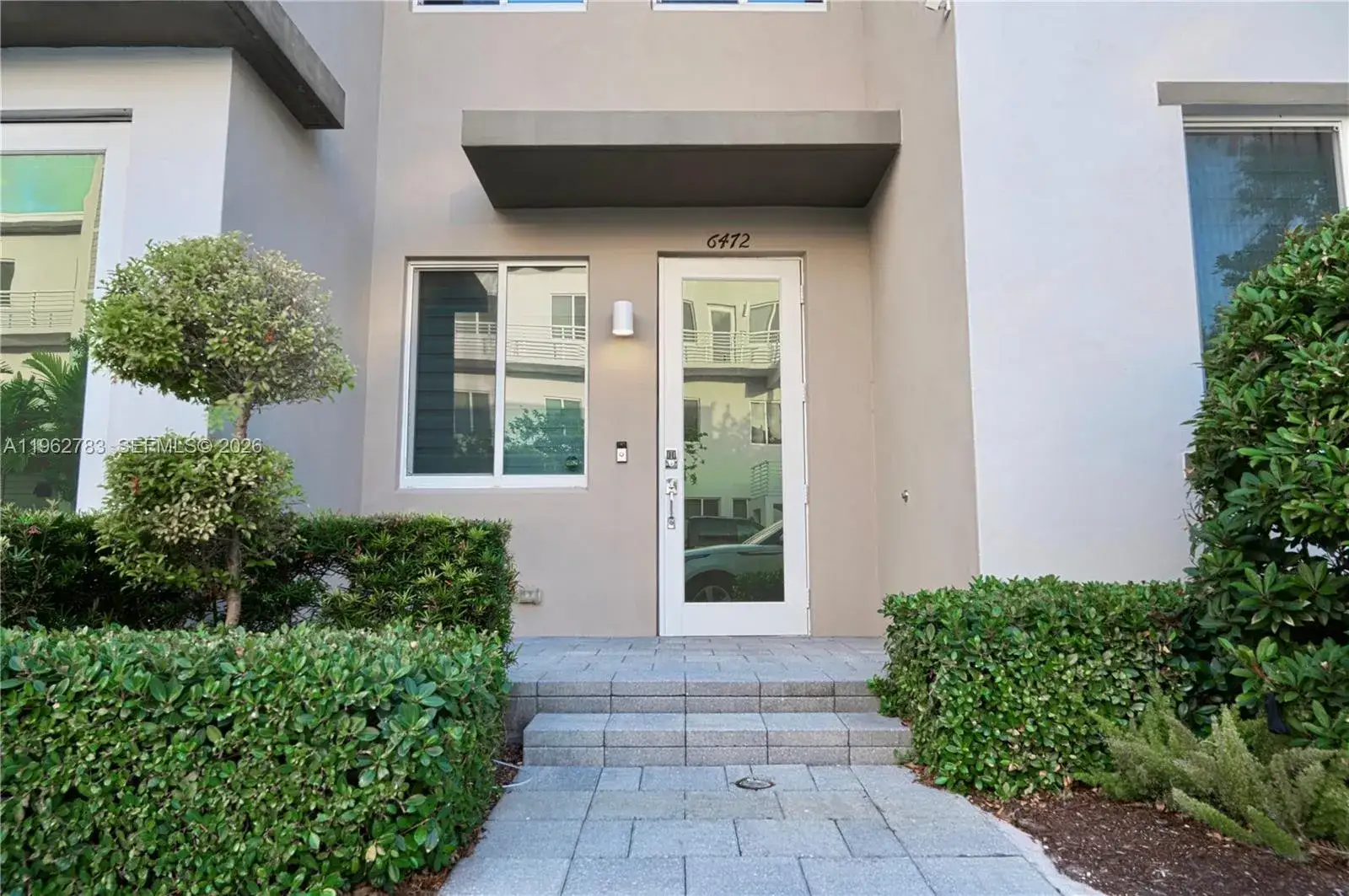 4 bedroom 3 bath Residential for sale at 6472 NW 103rd Pl, Doral FL 33178