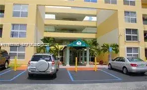 1 bedroom 1 bath Residential Lease for rent at 8320 NW 8th St # 110, Miami FL 33126
