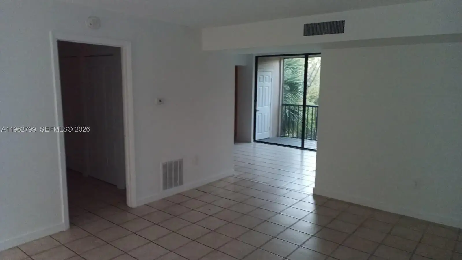 3 bedroom 2 bath Residential Lease for rent at 8400 SW 133rd Ave Rd # 318, Miami FL 33183