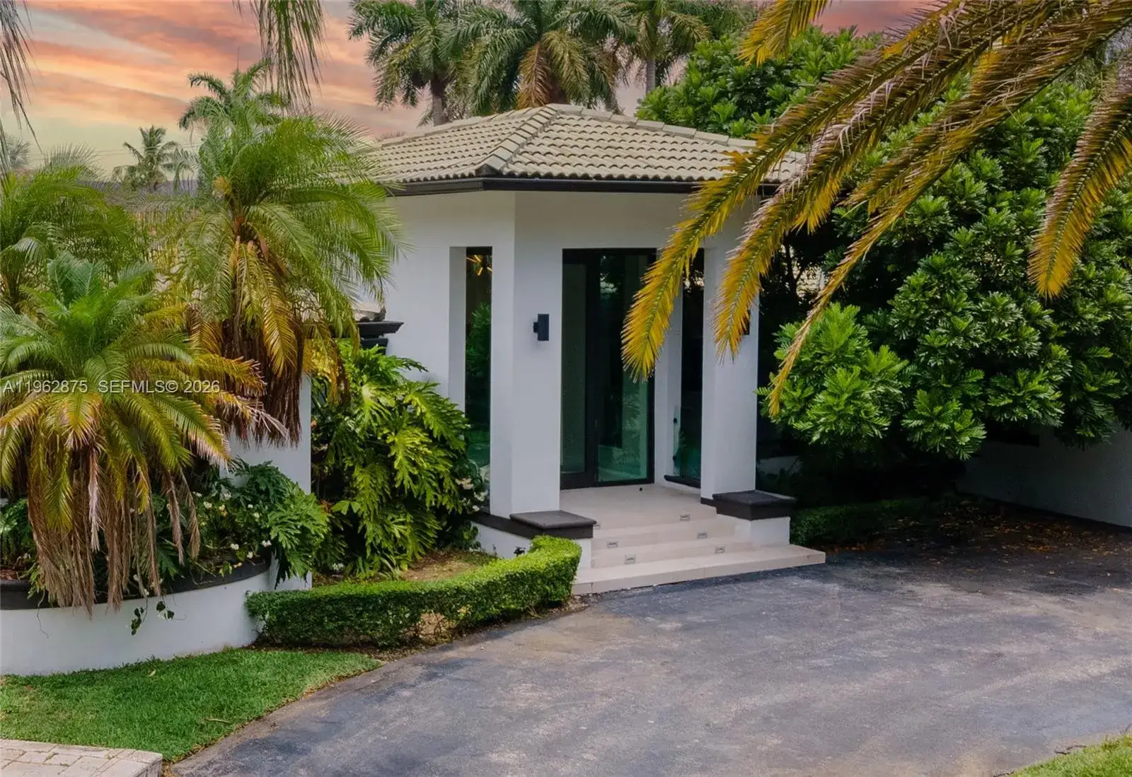 5 bedroom 4 bath Residential Lease for rent at 7300 SW 77th Ave, Miami FL 33143