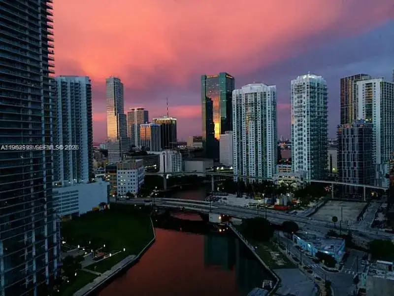 1 bedroom 1 bath Residential Lease for rent at 690 SW 1st Ct # 1506, Miami FL 33130