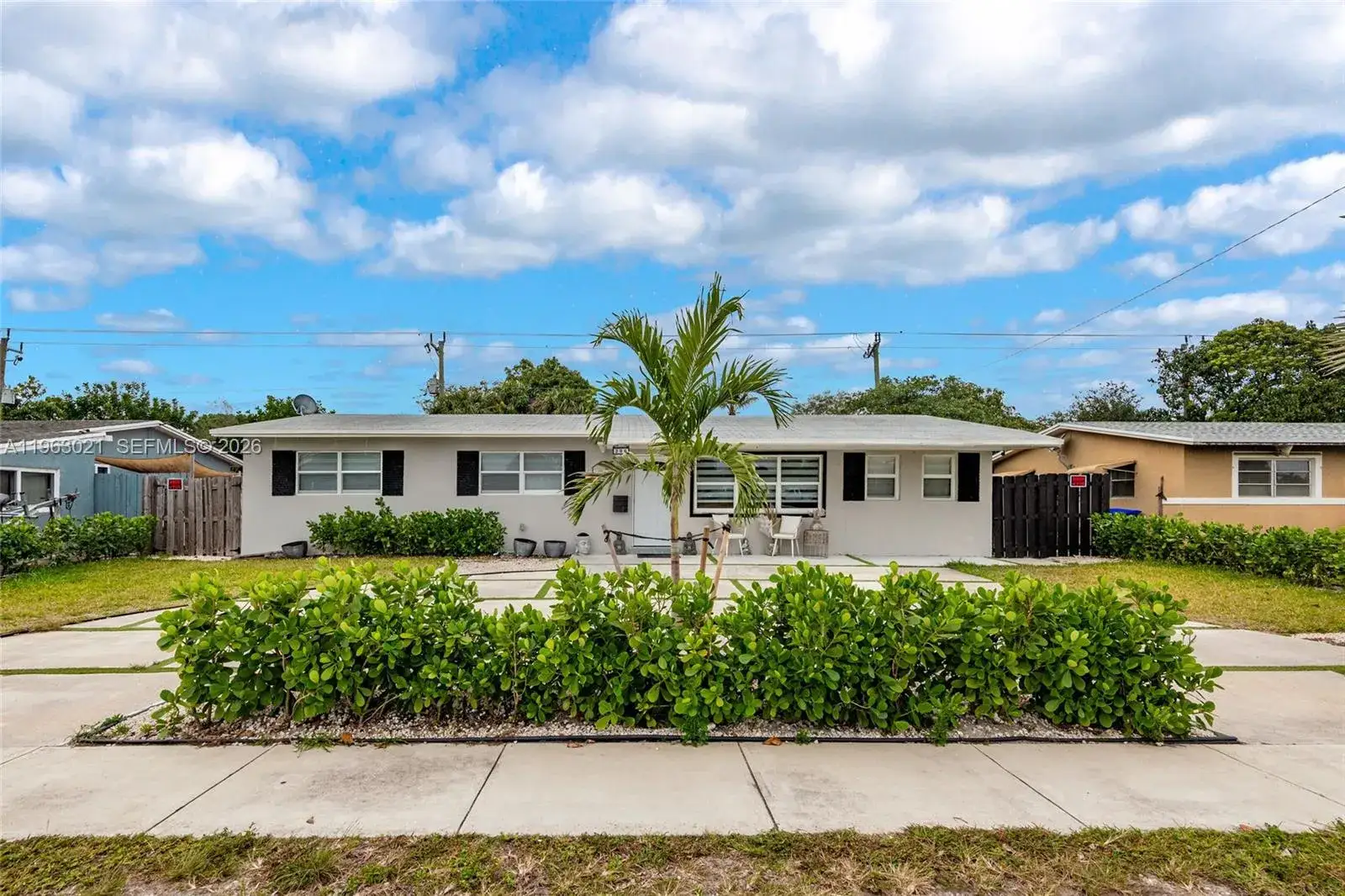 4 bedroom 3 bath Residential for sale at 200 SW 69th Ter, Pembroke Pines FL 33023