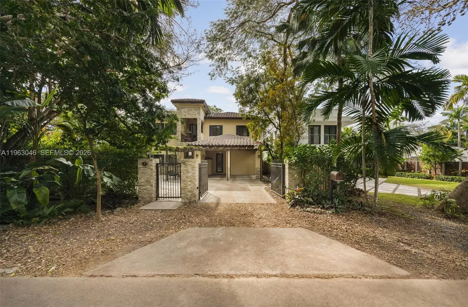 4 bedroom 3 bath Residential for sale at 3760 Kumquat Ave, Coconut Grove FL 33133