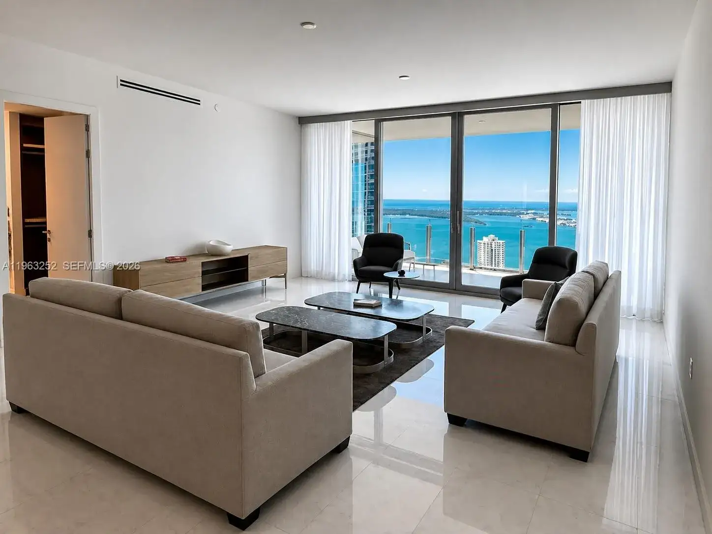 3 bedroom 5 bath Residential for sale at 300 Biscayne Blvd Way # 4404, Miami FL 33131