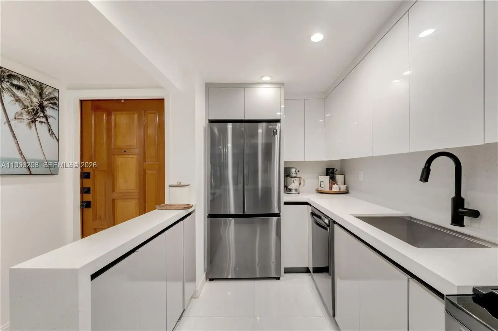 2 bedroom 2 bath Residential for sale at 3214 W Trade Ave # 5, Miami FL 33133