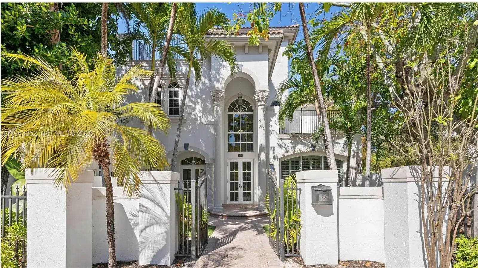 4 bedroom 5 bath Residential for sale at 827 SE 2nd Ct, Fort Lauderdale FL 33301