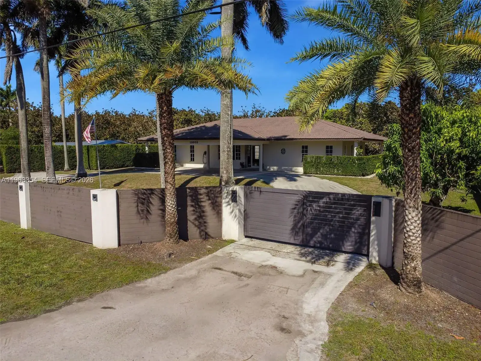 7 bedroom 6 bath Residential for sale at 19955 SW 186th St, Miami FL 33187