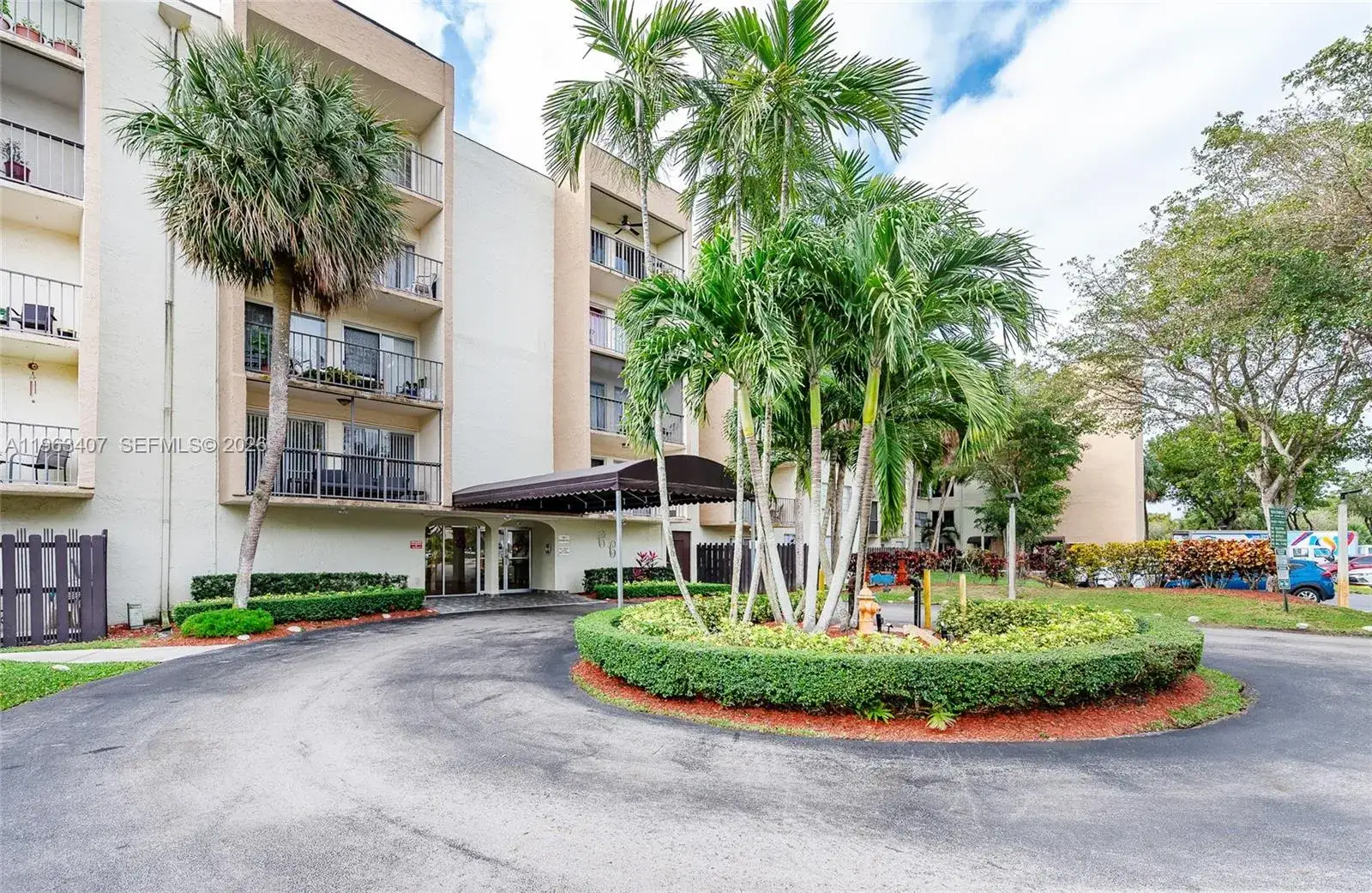 2 bedroom 2 bath Residential for sale at 14250 SW 62nd St # 314, Miami FL 33183