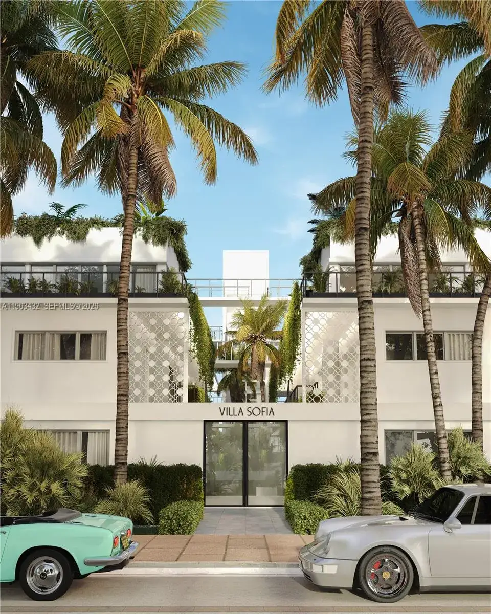 1 bedroom 1 bath Residential for sale at 260 Collins Ave # 204, Miami Beach FL 33139