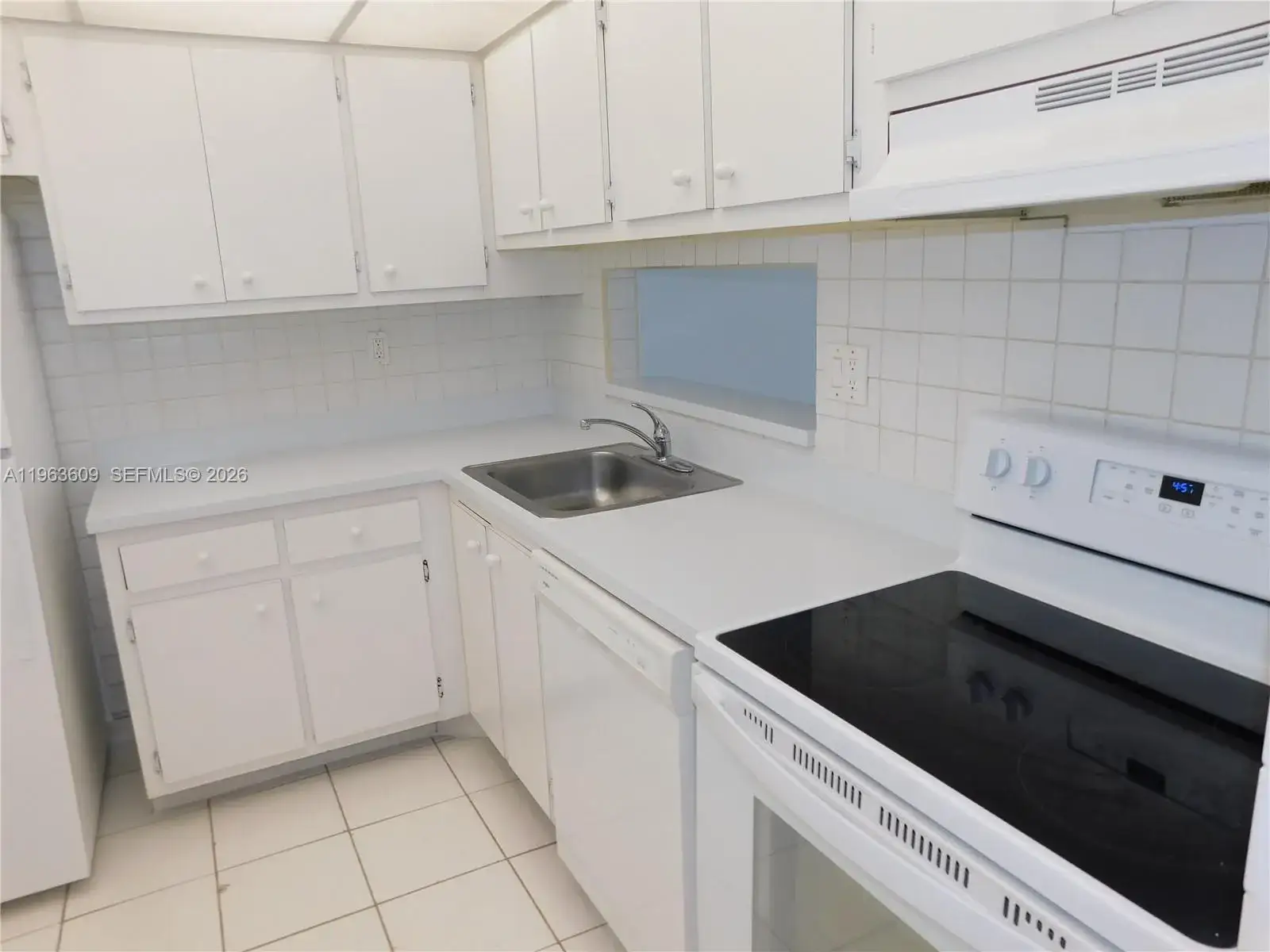 1 bedroom 1 bath Residential Lease for rent at 8025 SW 107th AV # 321, Miami FL 33173