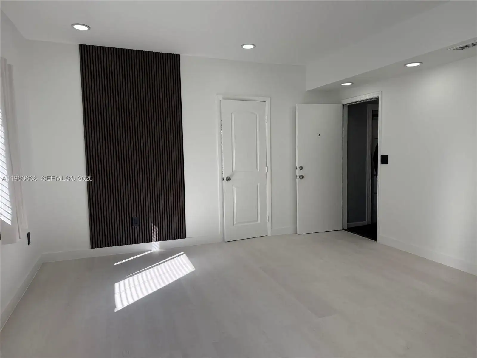 2 bedroom 1 bath Residential Lease for rent at 109 NW 6th Ave # 5, Miami FL 33128