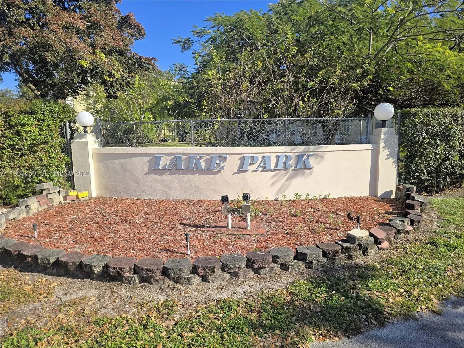 2 bedroom 2 bath Residential for sale at 940 NE 199th St # 114, Miami FL 33179
