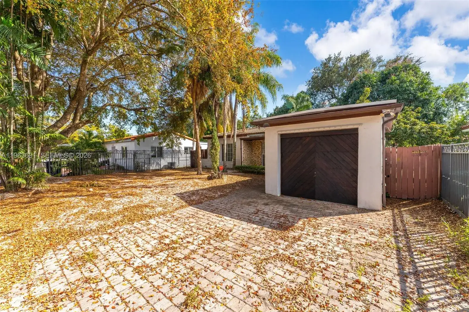 2 bedroom 1 bath Residential Lease for rent at 4220 SW 13th St # 4220, Miami FL 33134