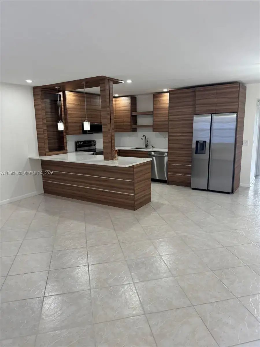 1 bedroom 1 bath Residential Lease for rent at 319 Normandy G # 319, Delray Beach FL 33484