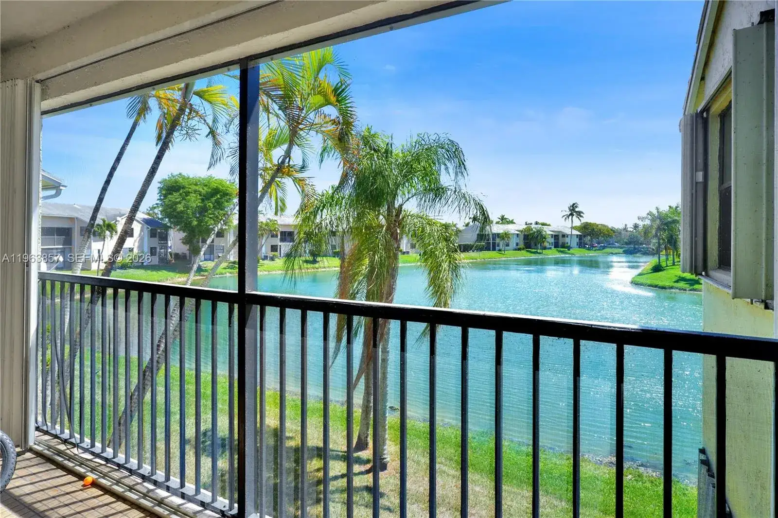 2 bedroom 1 bath Residential for sale at 980 Constitution Dr # 980D, Homestead FL 33034