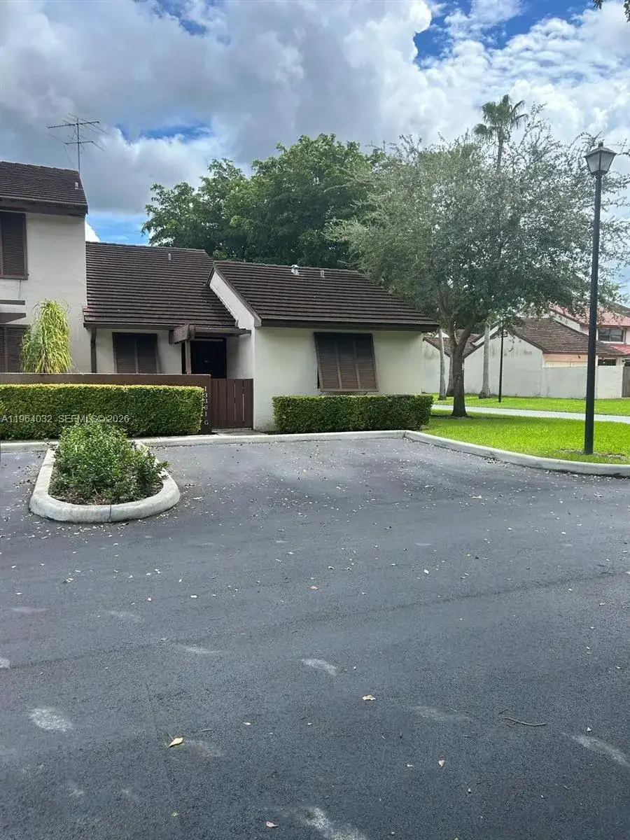 2 bedroom 2 bath Residential Lease for rent at 13361 SW 88th Ter # G, Miami FL 33186