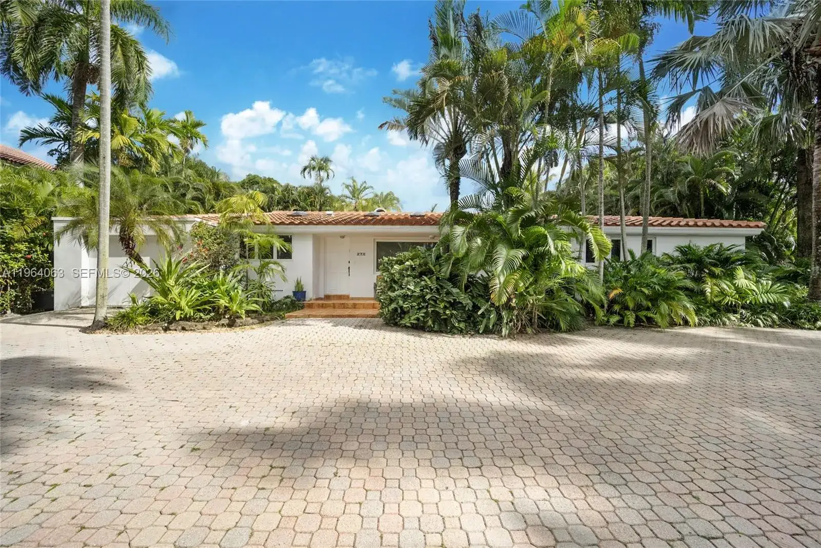 4 bedroom 4 bath Residential Lease for rent at 278 S Island Dr, Golden Beach FL 33160