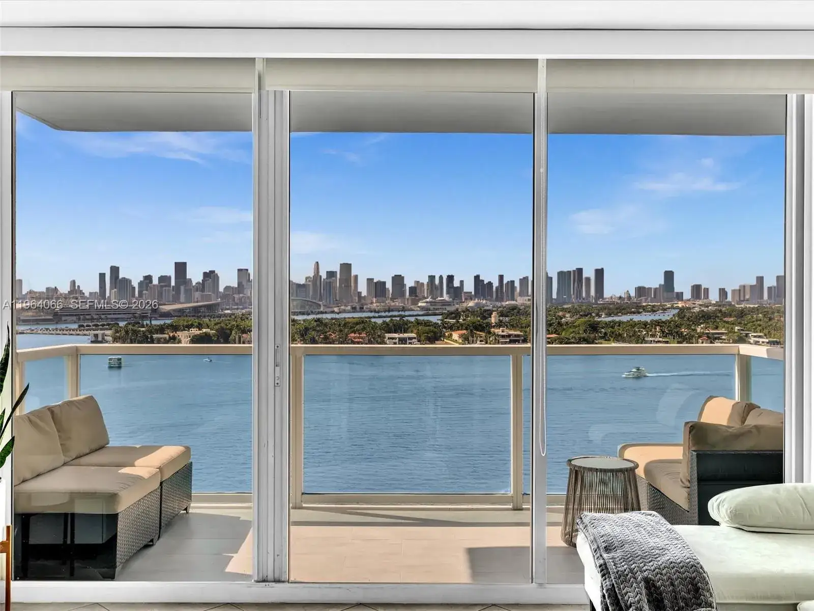 1 bedroom 1 bath Residential Lease for rent at 650 West Ave # 1605, Miami Beach FL 33139