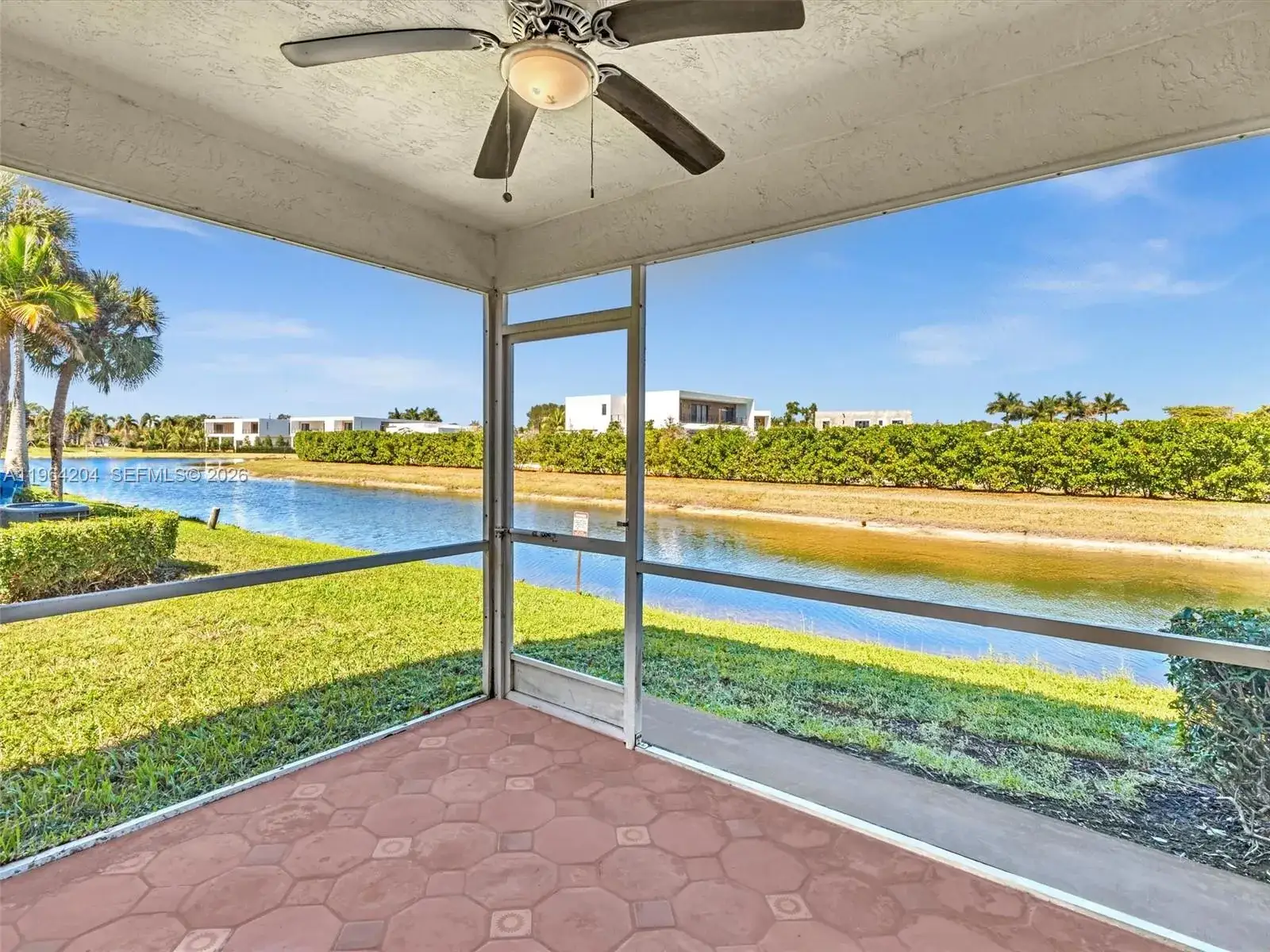 2 bedroom 1 bath Residential for sale at 60 Key West Ct # 60, Weston FL 33326