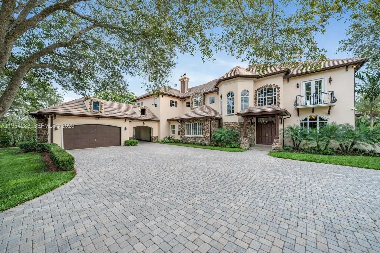 8 bedroom 6 bath Residential for sale at 12270 SW 45th St, Miami FL 33175