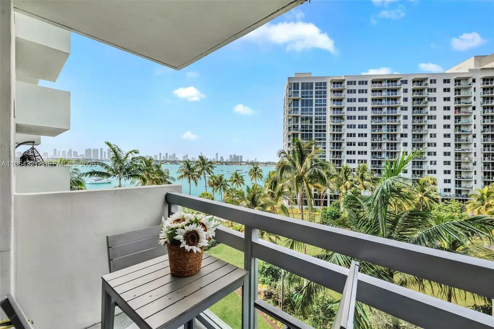 1 bedroom 1 bath Residential for sale at 1500 Bay Rd # 544S, Miami Beach FL 33139