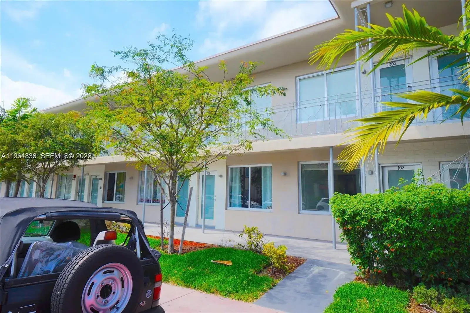 1 bedroom 1 bath Residential for sale at 801 15th Street # 102, Miami Beach FL 33139
