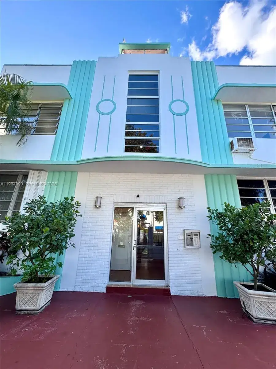 1 bedroom 1 bath Residential Lease for rent at 760 Jefferson Ave # 10, Miami Beach FL 33139