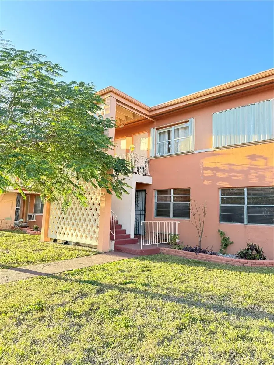 2 bedroom 1 bath Residential for sale at 3411 SW 11th St # 3B, Miami FL 33135