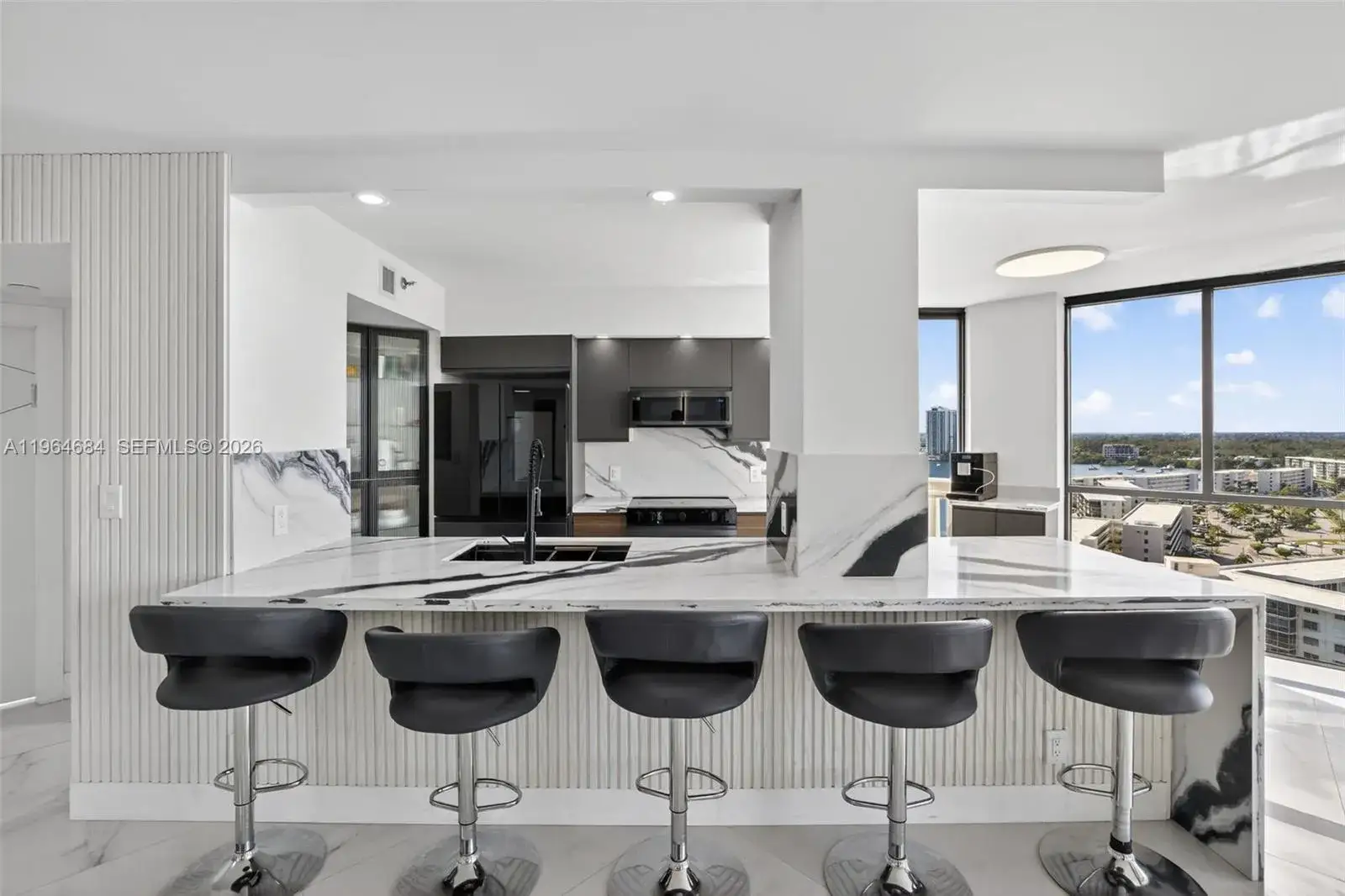 2 bedroom 2 bath Residential for sale at 1000 Island Blvd-RENOVATED # 1710, Aventura FL 33160