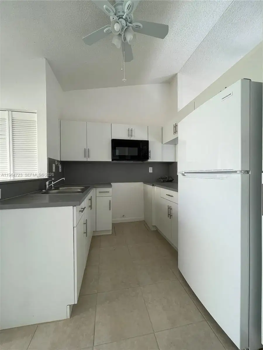 3 bedroom 2 bath Residential Lease for rent at 1210 San Remo Cir, Homestead FL 33035