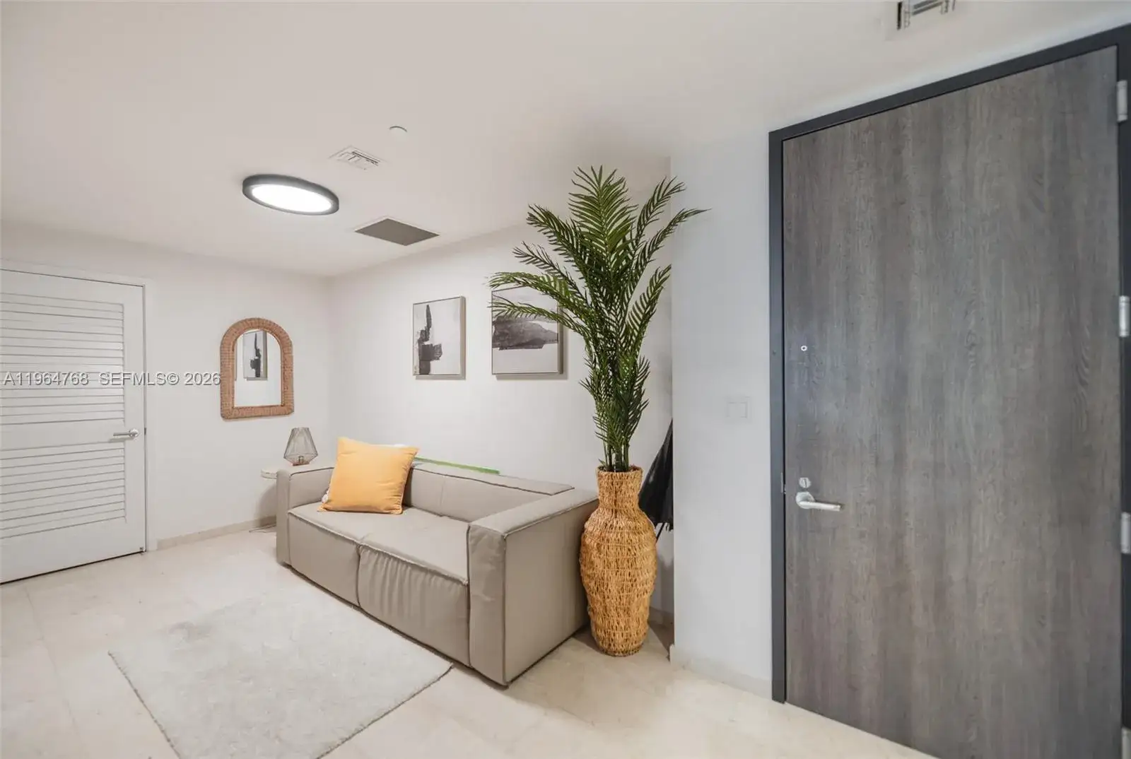 2 bedroom 2 bath Residential for sale at 88 SW 7th St # 2204, Miami FL 33130