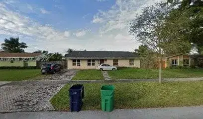 5 bedroom 2 bath Residential for sale at 9261 SW 183rd Ter, Palmetto Bay FL 33157