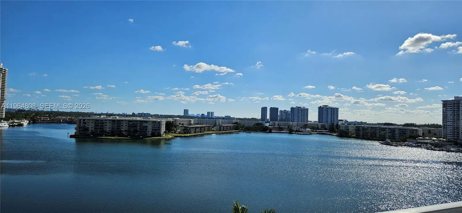 2 bedroom 2 bath Residential for sale at 2851 NE 183rd St # 817E, Aventura FL 33160