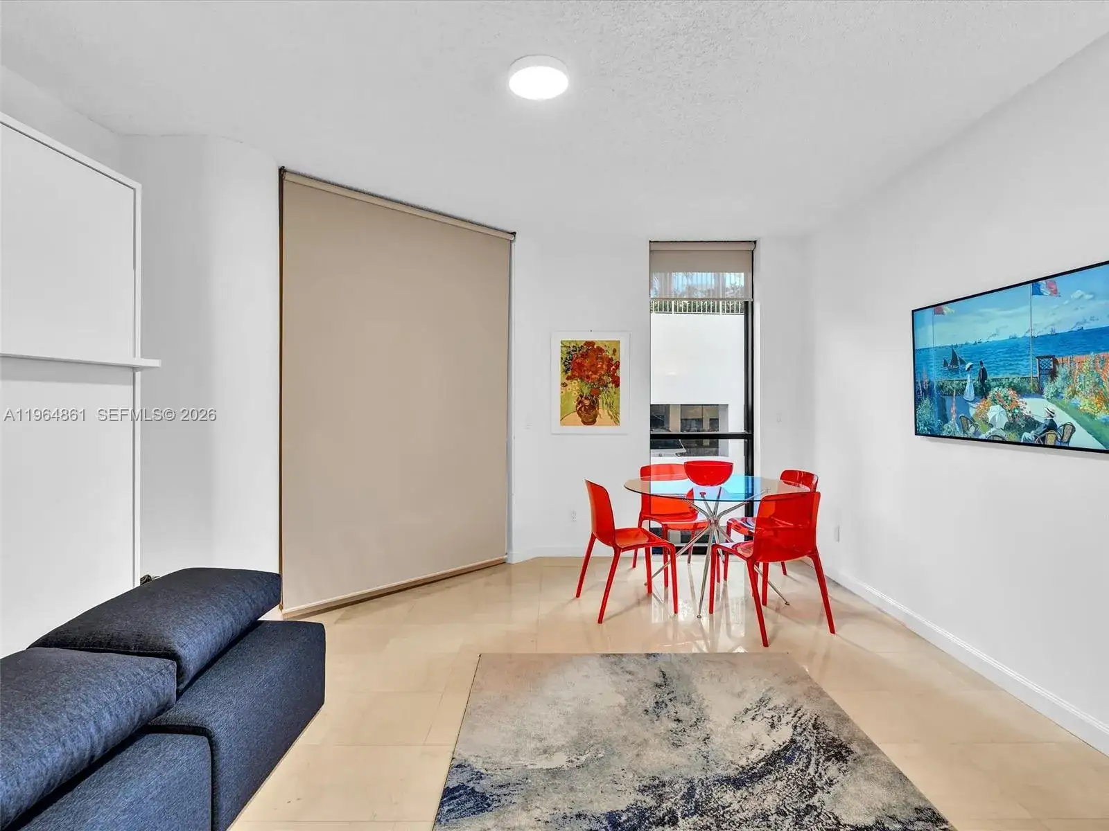 1 bath Residential for sale at 21150 Point Pl # 305, Aventura FL 33180