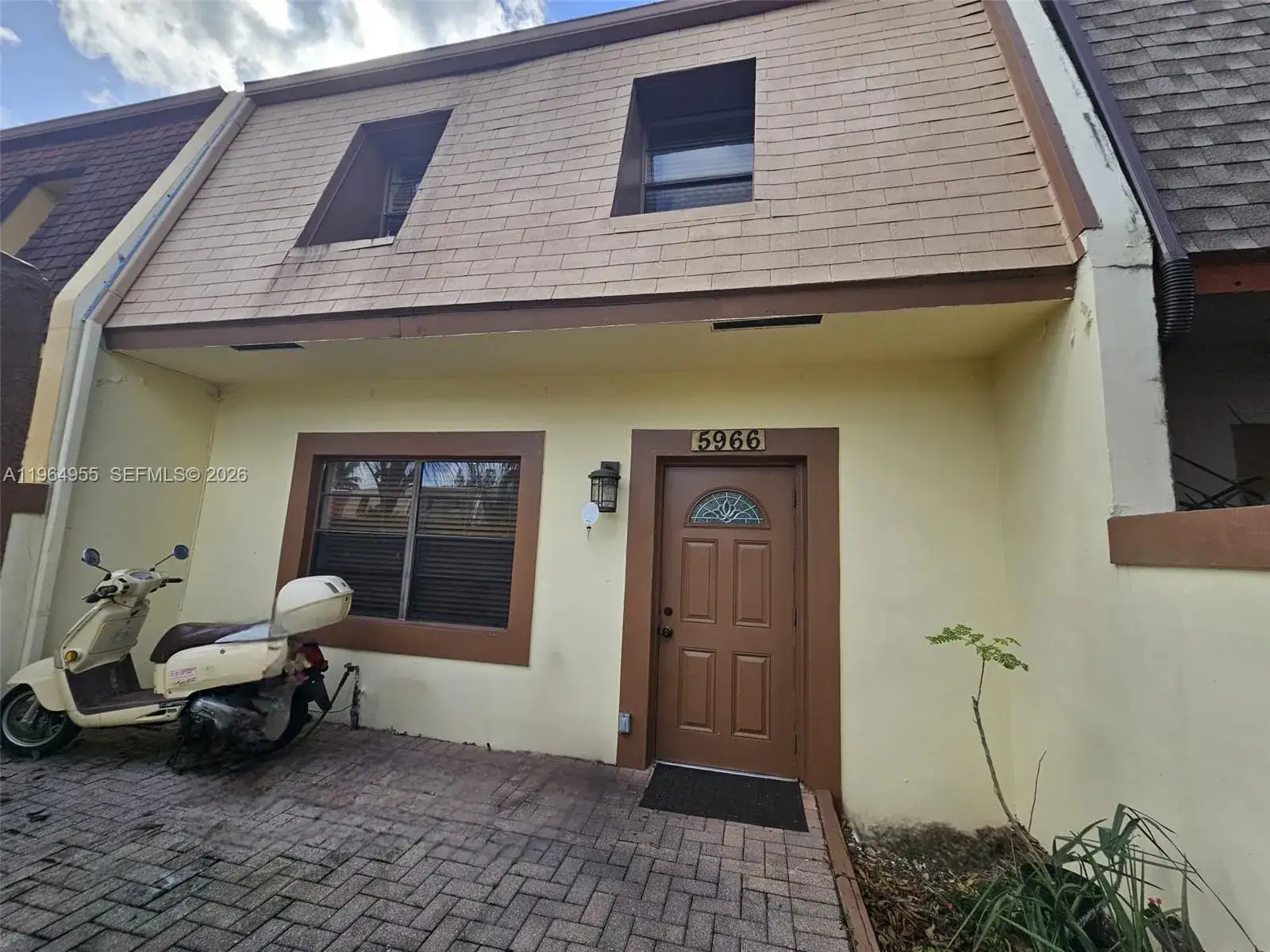 3 bedroom 2 bath Residential for sale at 5966 NW 24th Ct, Sunrise FL 33313