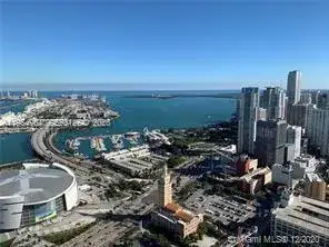 4 bedroom 5 bath Residential Lease for rent at 851 NE 1st Ave # 4911, Miami FL 33132