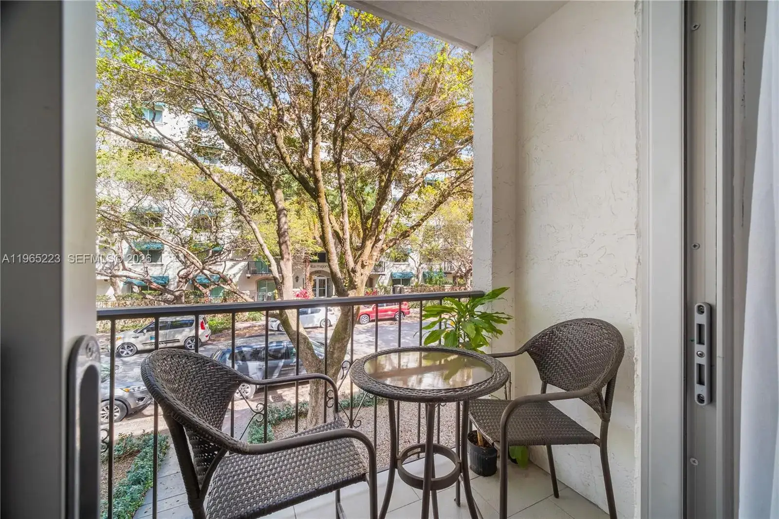 2 bedroom 2 bath Residential for sale at 338 Majorca Ave # 205, Coral Gables FL 33134