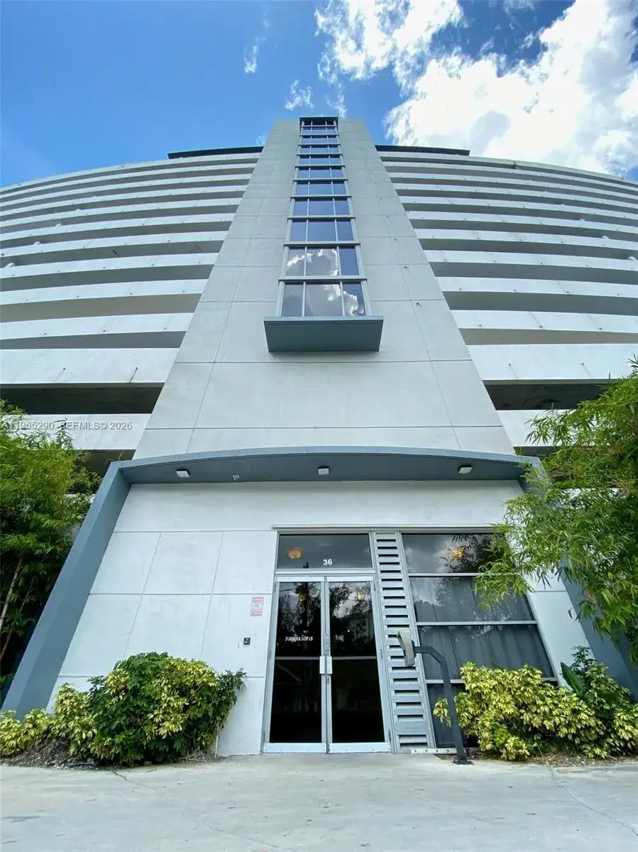 1 bedroom 2 bath Residential for sale at 36 NW 6th Ave # 708, Miami FL 33128