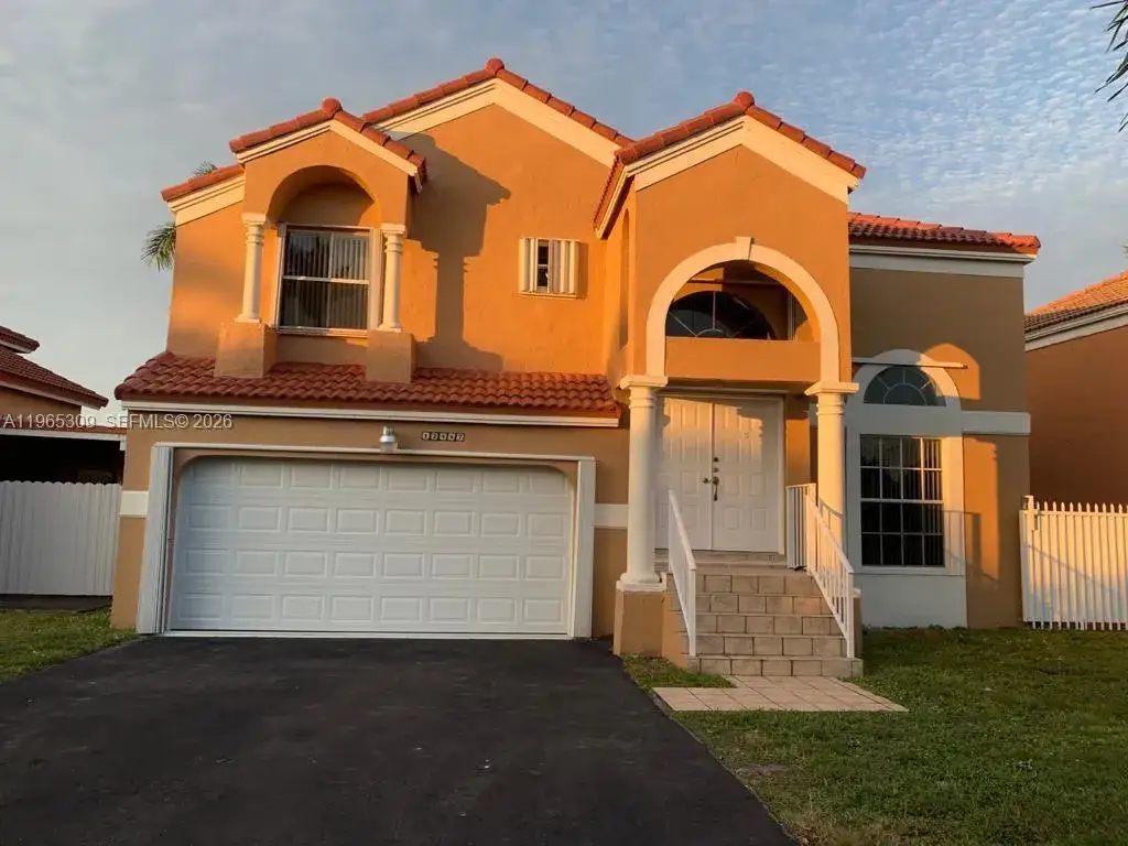 12447 NW 7th St, Miami FL 33182