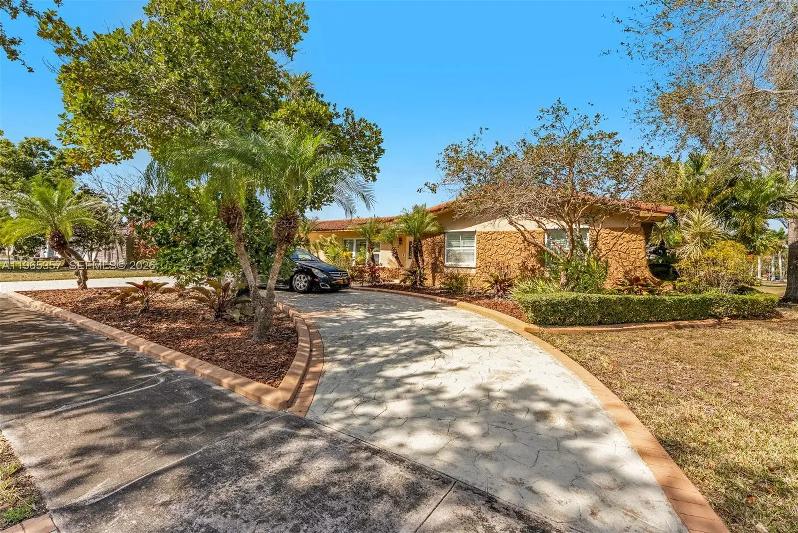 4 bedroom 2 bath Residential Lease for rent at 11201 SW 136th St, Miami FL 33176