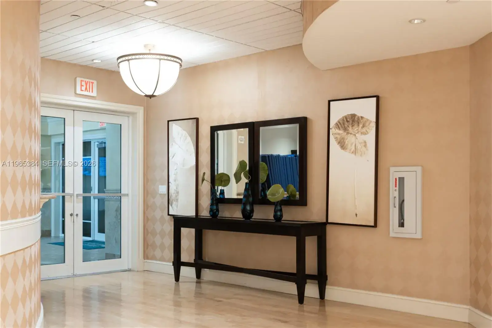 2 bedroom 2 bath Residential for sale at 20000 E Country Club Dr # 307, Aventura FL 33180