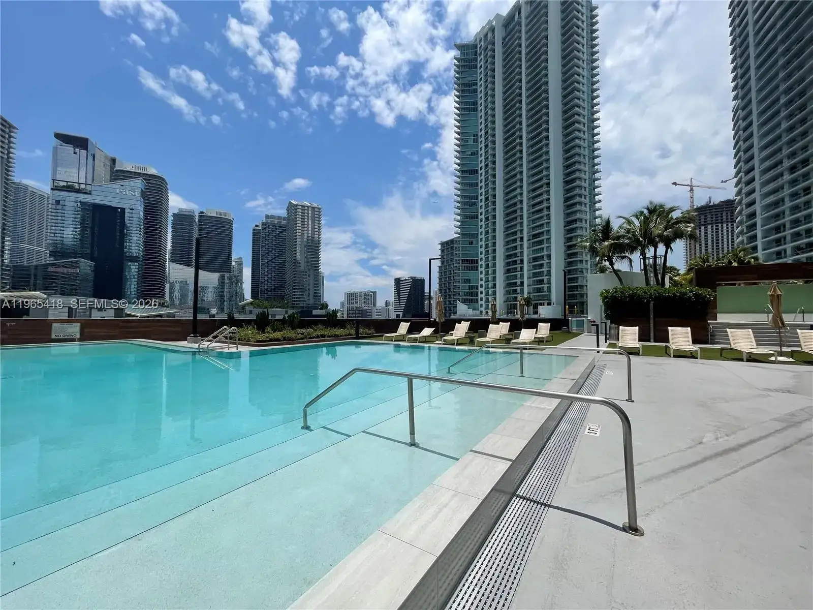 2 bedroom 2 bath Residential Lease for rent at 350 S MIAMI AVE # 3203, Miami FL 33130