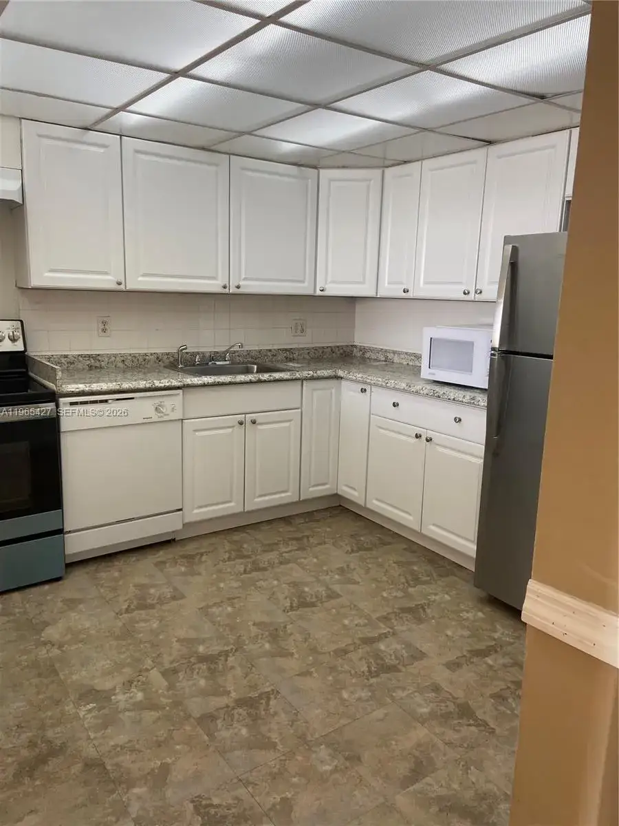 2 bedroom 2 bath Residential for sale at 13499 Biscayne Blvd # 1506, North Miami FL 33181