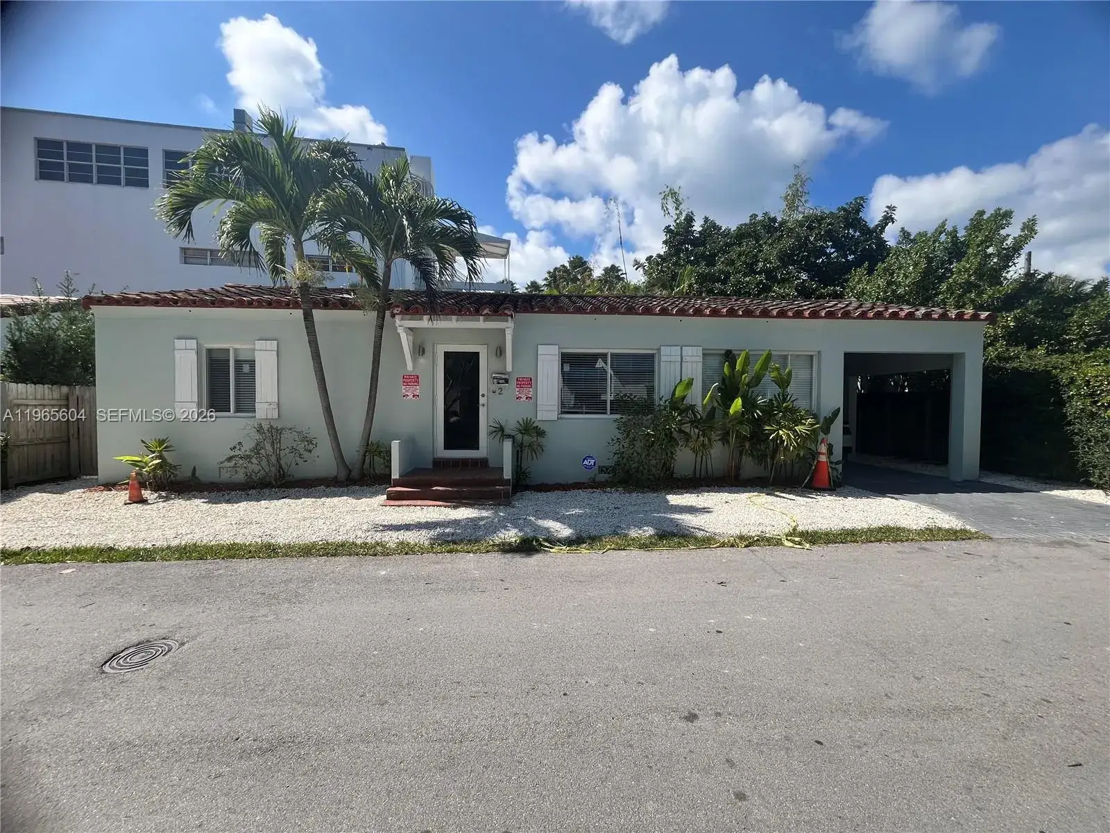 3 bedroom 2 bath Residential Lease for rent at 2 Farrey Ln # 0, Miami Beach FL 33139
