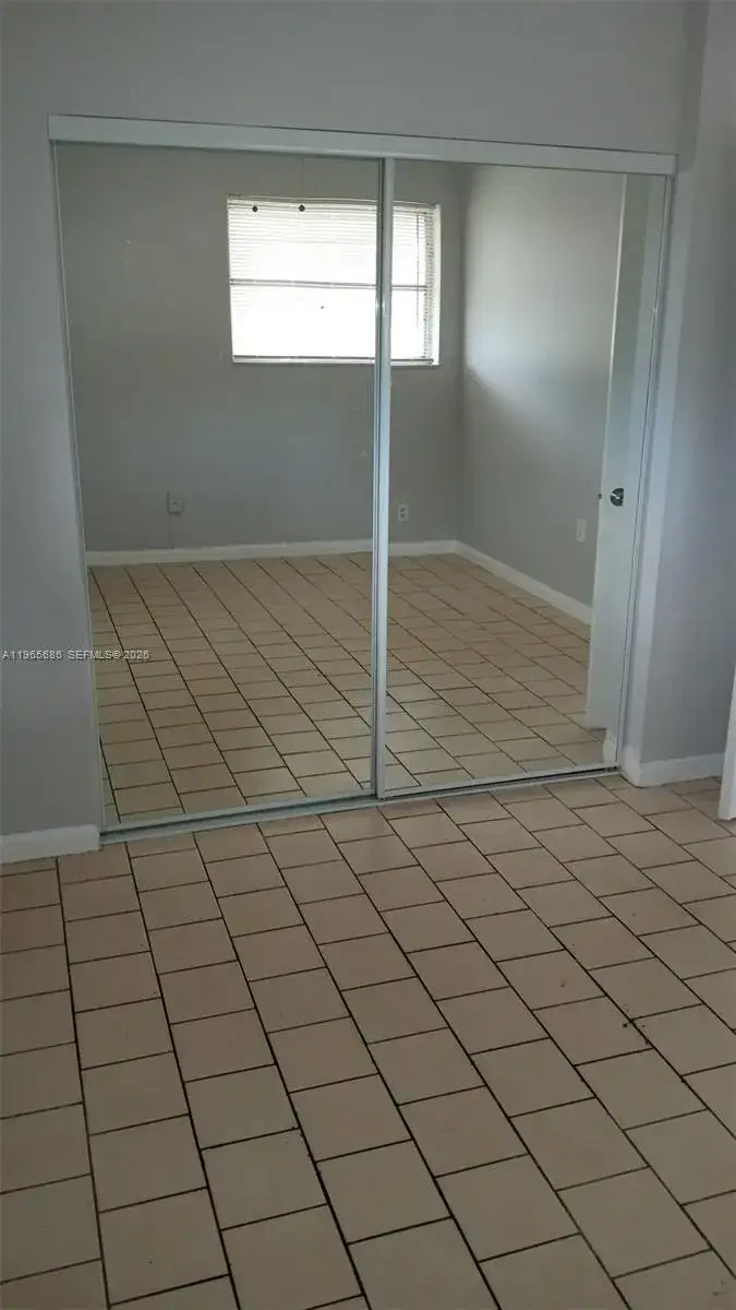 2 bedroom 1 bath Residential Lease for rent at 1855 Cleveland St # A, Hollywood FL 33020