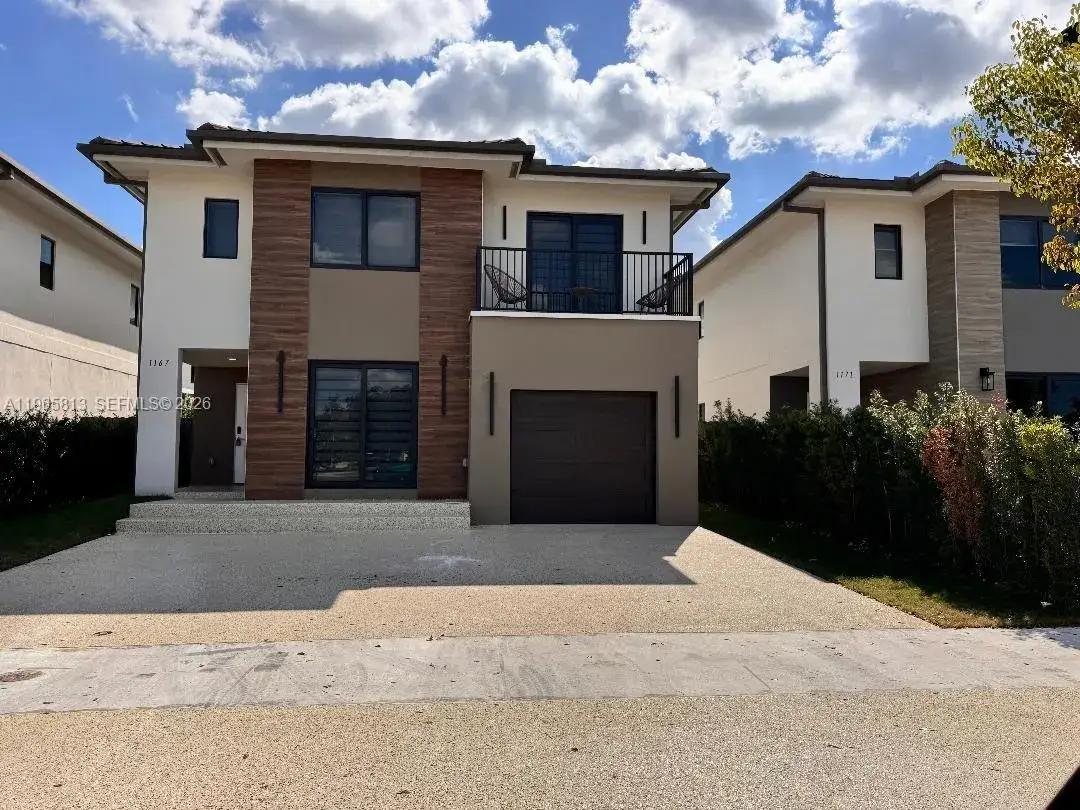 5 bedroom 4 bath Residential for sale at 1167 NW 2nd Ter, Florida City FL 33034